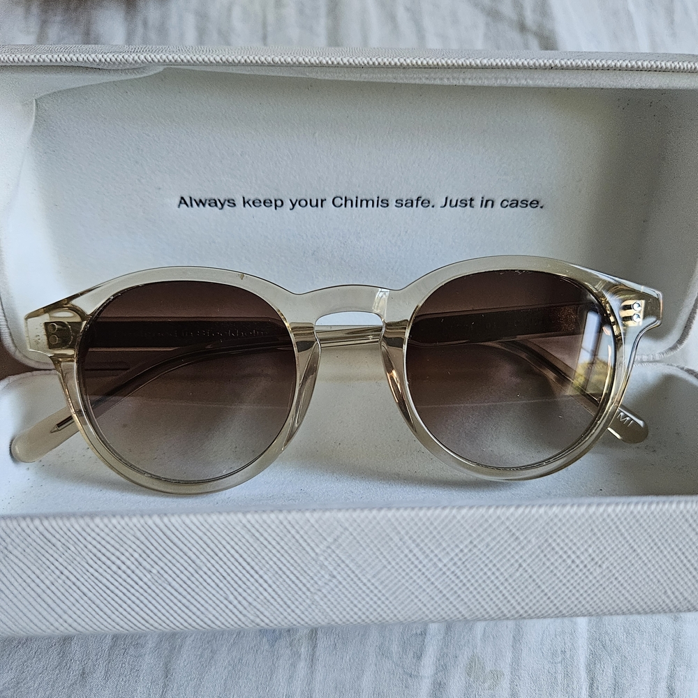 Chimi ecru pantos sunglasses